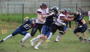 Football Americano, i Blitz travolgono 42-12 i Wolverins Piacenza