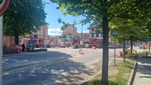 Momenti di paura in centro a Ciriè: giovane dà in escandescenze, decisivo l’intervento di Carabinieri e Vigili del Fuoco