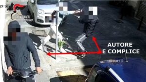 Scippo in via Monferrato: anziana rincorre il ladro e lo fa arrestare dai Carabinieri