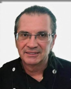 Addio a Nanni Macchiorlatti: il cuoco dal cuore rock che aveva conquistato la Sardegna