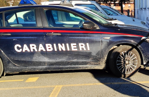 Aggredisce a morsi il padre dell’amico: arrestato un 25enne per lesioni gravissime