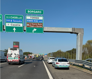 Tragedia in tangenziale all’altezza di Borgaro: scontro tra auto e scooter, muore un 74enne