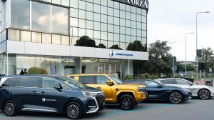 Auto Denza, inaugurato a Venaria il secondo showroom italiano ma l’Italia resta il piano B